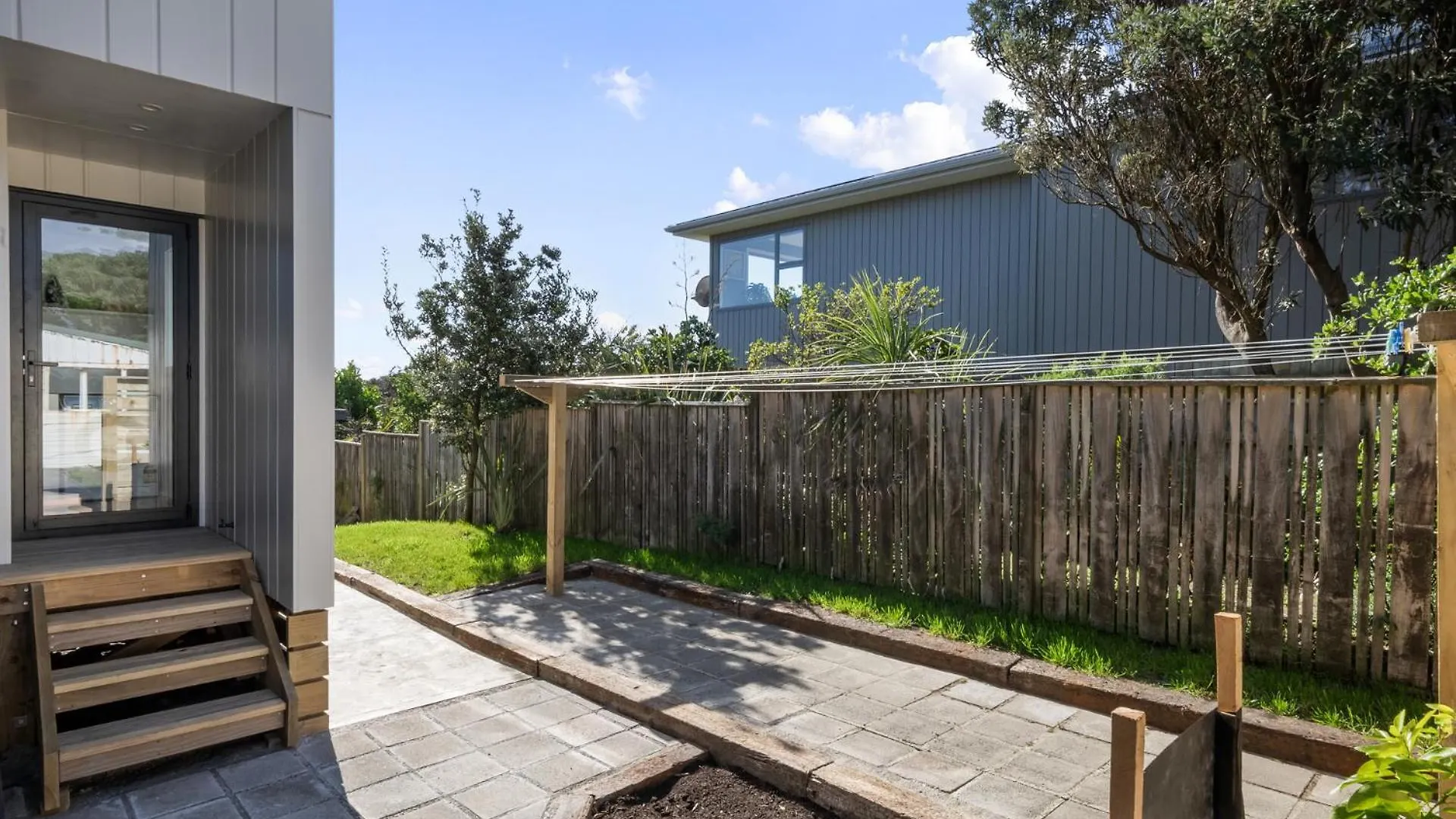 Sunset Shores - Paraparaumu Beach Retreat New Zealand